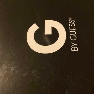 Guess woman high heals